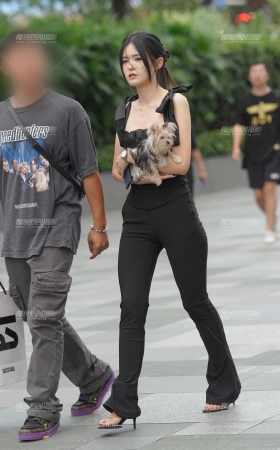 小姐姐的身材真不错 [17P]