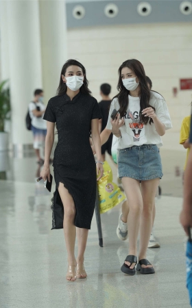 青春高挑靓丽