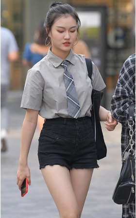黑色热裤美女(28P)