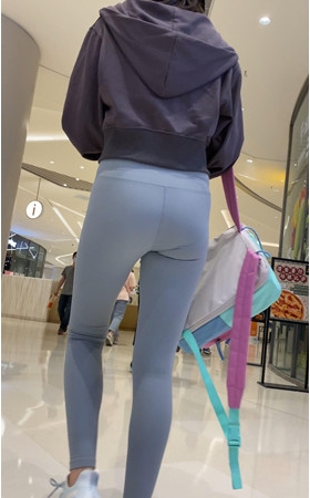 灰色瑜伽裤美女