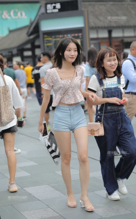 清新热裤学妹 [20P]