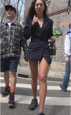 有纹身的黑丝小姐姐