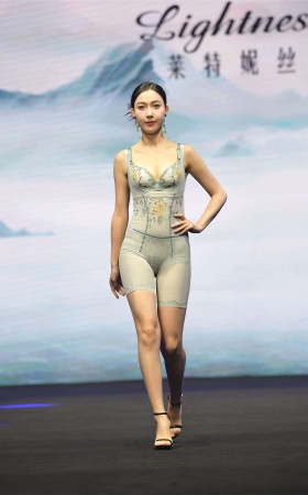 束身内衣