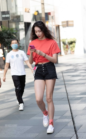 漂亮高挑美女 [17P]