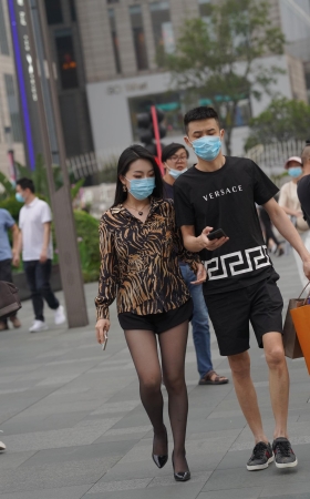 黑丝高跟美腿