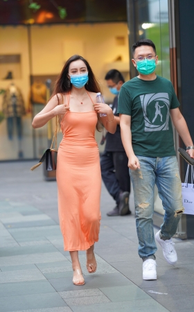 长发长裙美女