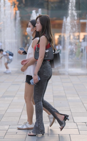 红衣牛仔 [10P]