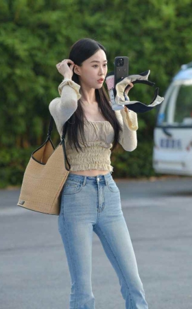 高挑靓丽牛仔裤 [85P1V-2.01GB]