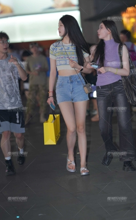 大长腿美眉 [13P]