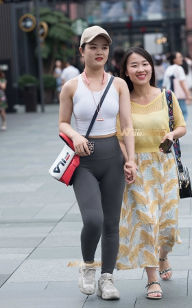 瑜伽裤美女 [17P]