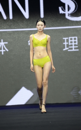 SH25-191-58√性感荧光绿蕾丝内衣模特