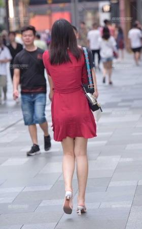 打电话的小姐姐 [12P]