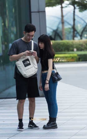 紧身牛子美女 [11P]