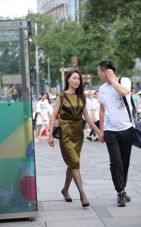 气质美妇街拍