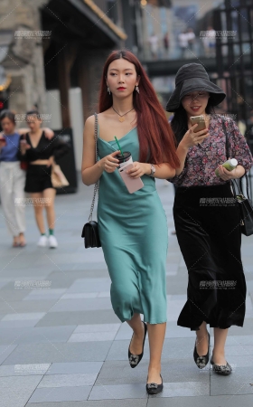 丝丝长裙 [16P]