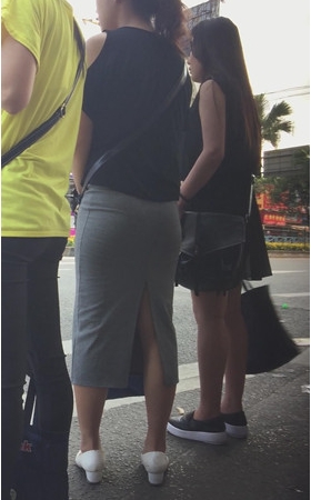 灰色长裙美女