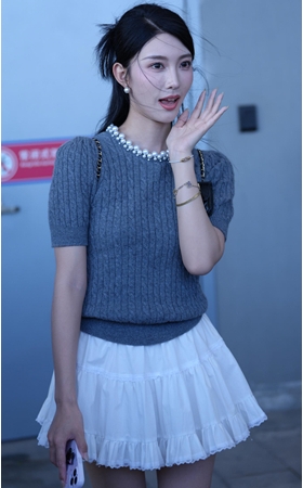 白色短裙颜值美女(37P)