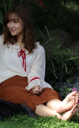 No1762 青春美少女，欲露还羞的一双小脚画风突变，让你看到尽兴 第1套