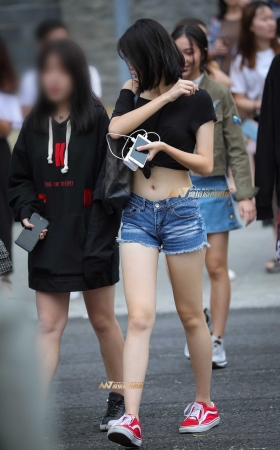 白皙长腿水蛇腰 [16P]