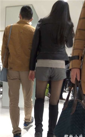 逛服装店的长筒靴皮衣街拍丝袜美女 [1.29 GB]