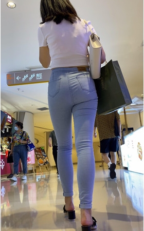 高挑的牛仔小姐姐