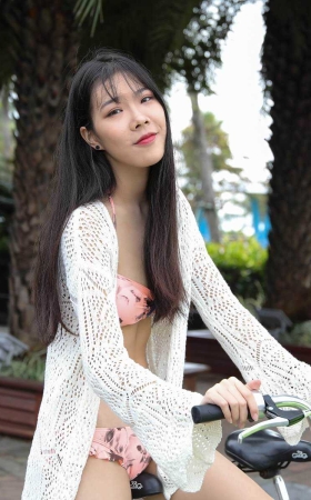 海边沙滩比基尼妹子500P 【套图】<font color=red> [10P]</font>