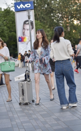 气质美腿美女