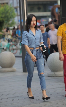 衬衫牛仔裤