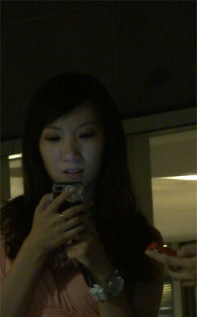 粉红超短裙美女