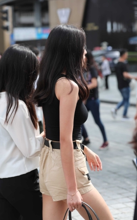 美女侧面的紧绷弧度是我的最爱 [18P]
