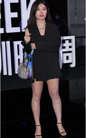 黑裙小姐姐(83P)