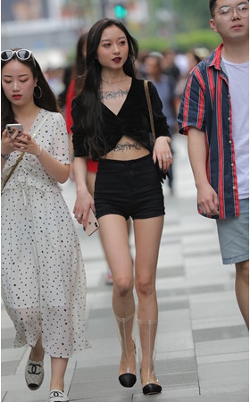 纹身小姐姐(19P)