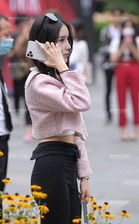 清纯而性感的美女 [23P]