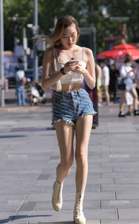 经典Alexanderwang热裤，白皮靴美女 [28P]