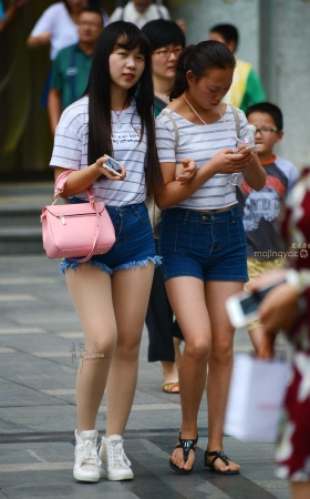 兰牛热裤小妹----（12P） [12P]
