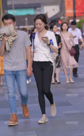 紧身，黑裤，漂亮女友 [18P]