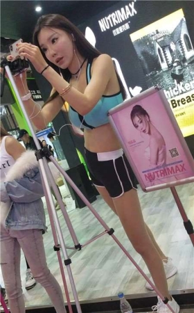 4K-运动热裤性感大长腿丰满网红美女直播