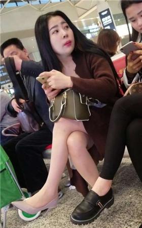 4k视频，超甜美性感的美腿高跟鞋MM