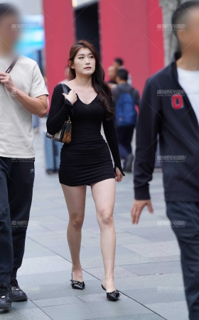 黑裙美腿 [14P]