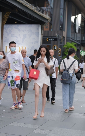 纤细de美腿美女