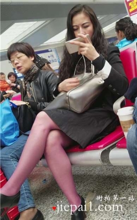 4k-酒红色丝袜美腿高跟鞋S女