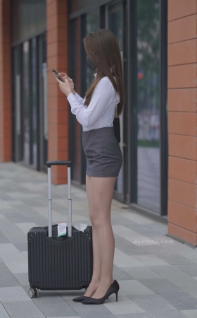 包臀裙丝袜高跟美女 【套图+视频】<font color=red> [10P]</font>