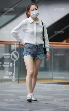 热裤Y Y小妹 [20P]