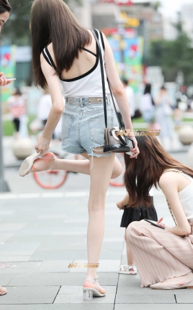 超极品白皙美腿好像杨幂的小姐姐 [18P]