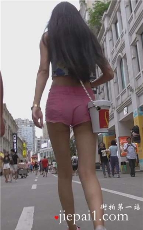 街拍粉热裤露脐小蛮腰美腿运动鞋美女 [1.13 GB]