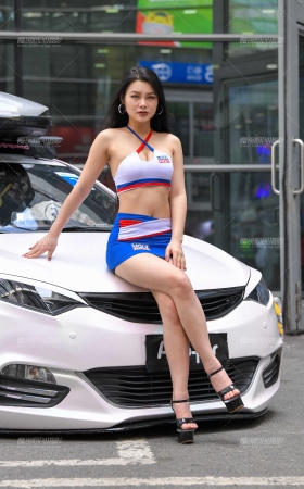 丰满的模特 [10P]