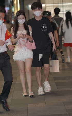 包臀裙美腿女友
