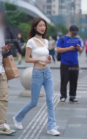 苗条小蛮腰 [13P]