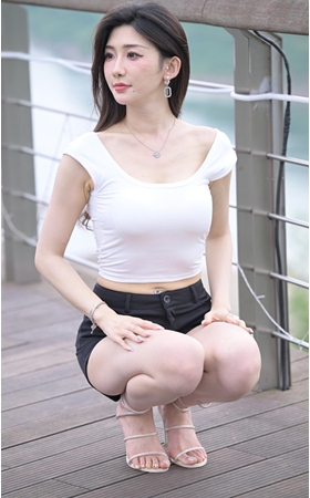 白皙长腿美女(210P)