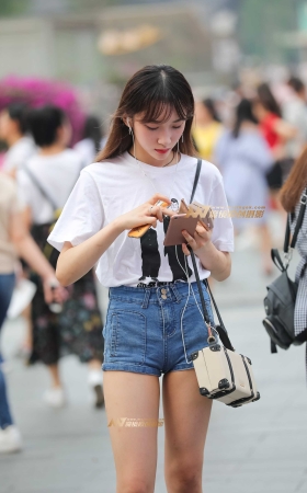 清纯小妹 [17P]